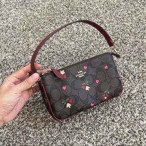 Coach nolita 19 with heart petal print